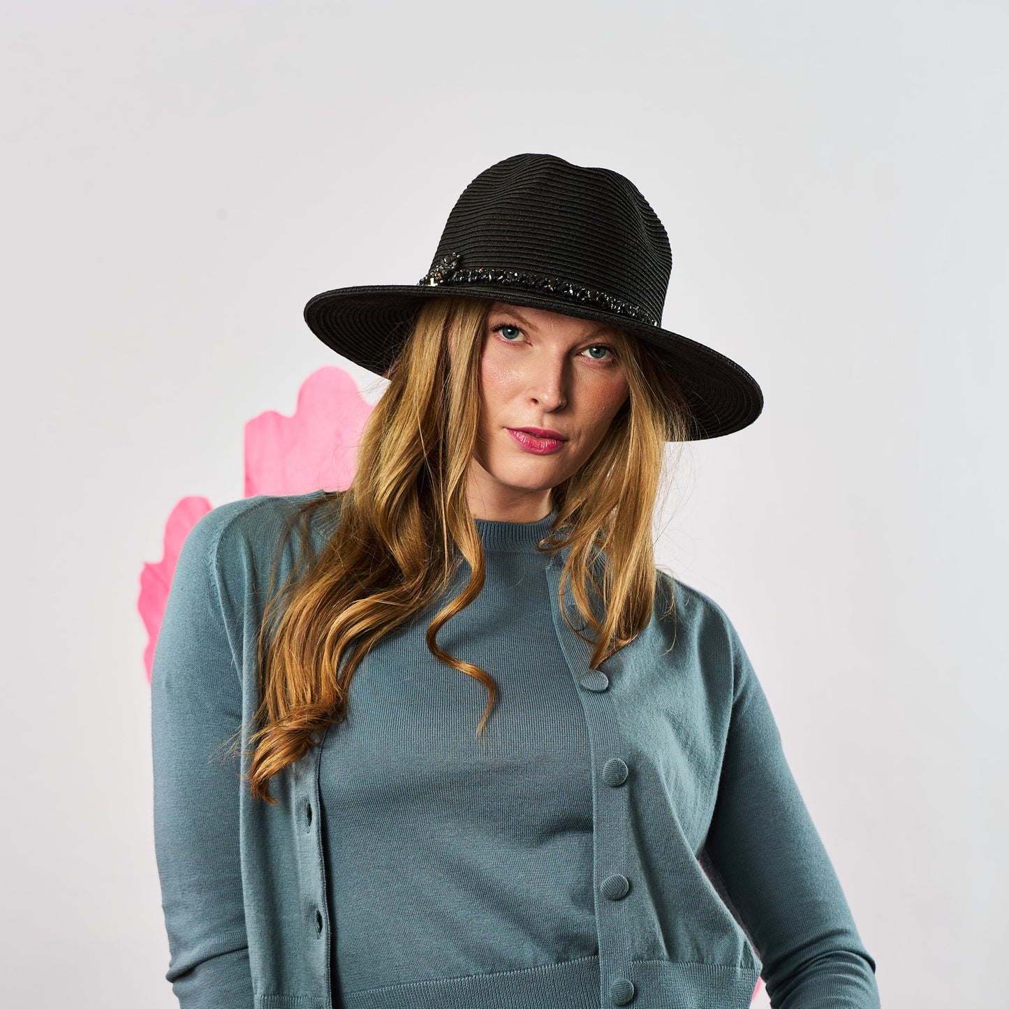 Raffia Hat w. Crystal Band and Embellishment