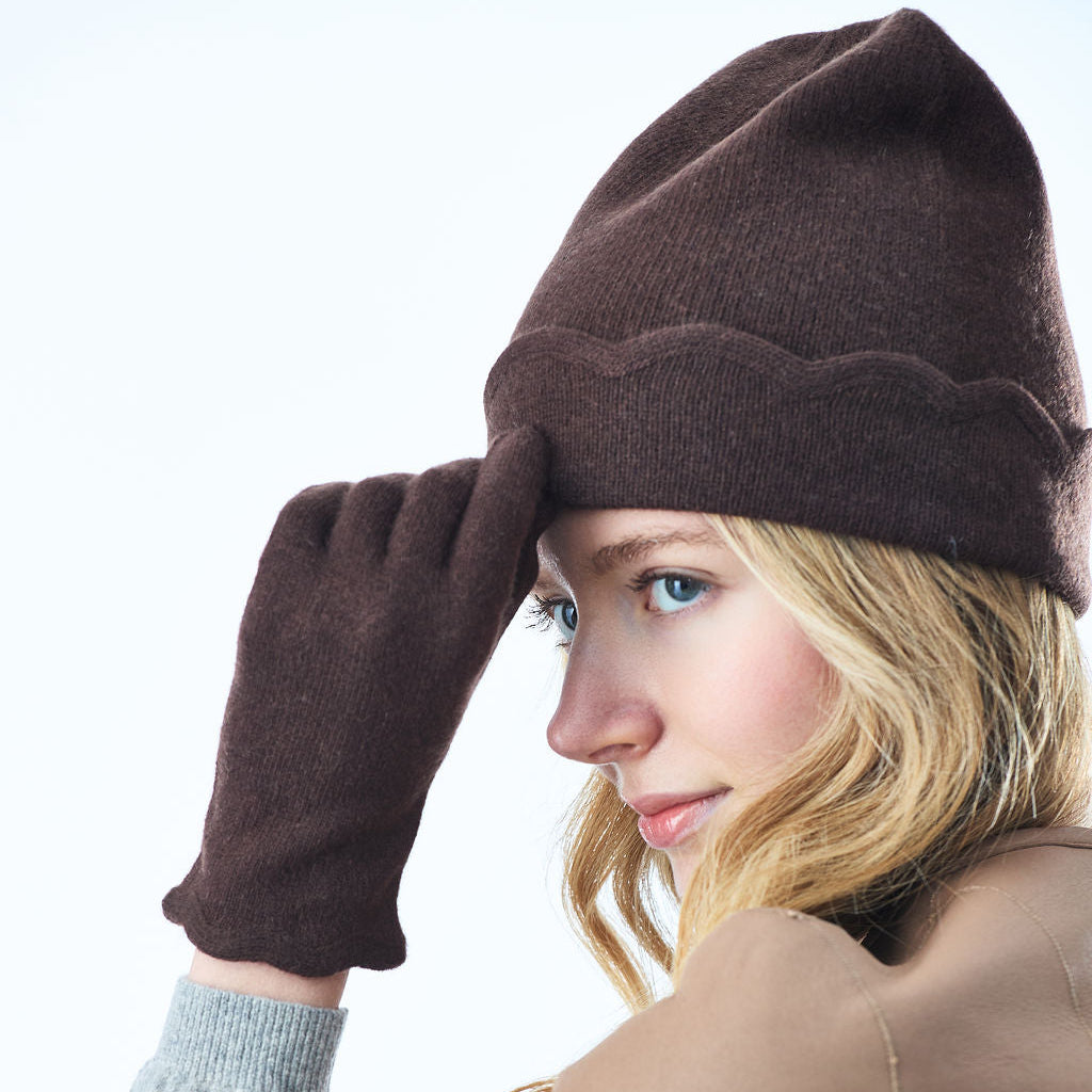 Full Finger Gloves w. Scalloped Edges -Brown