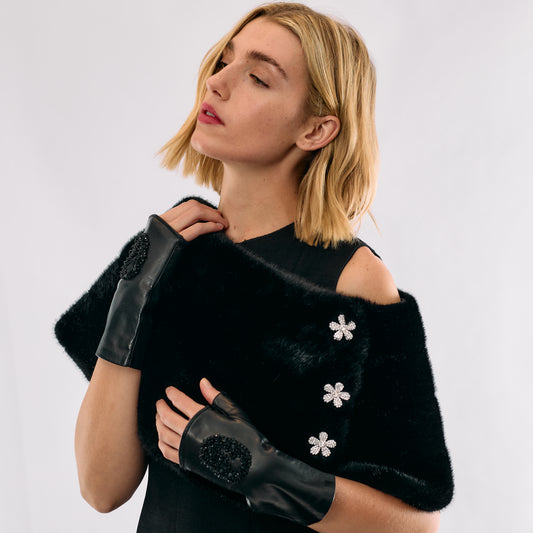 Leather Fingerless Gloves w. Crystal Skull - Black w. Black