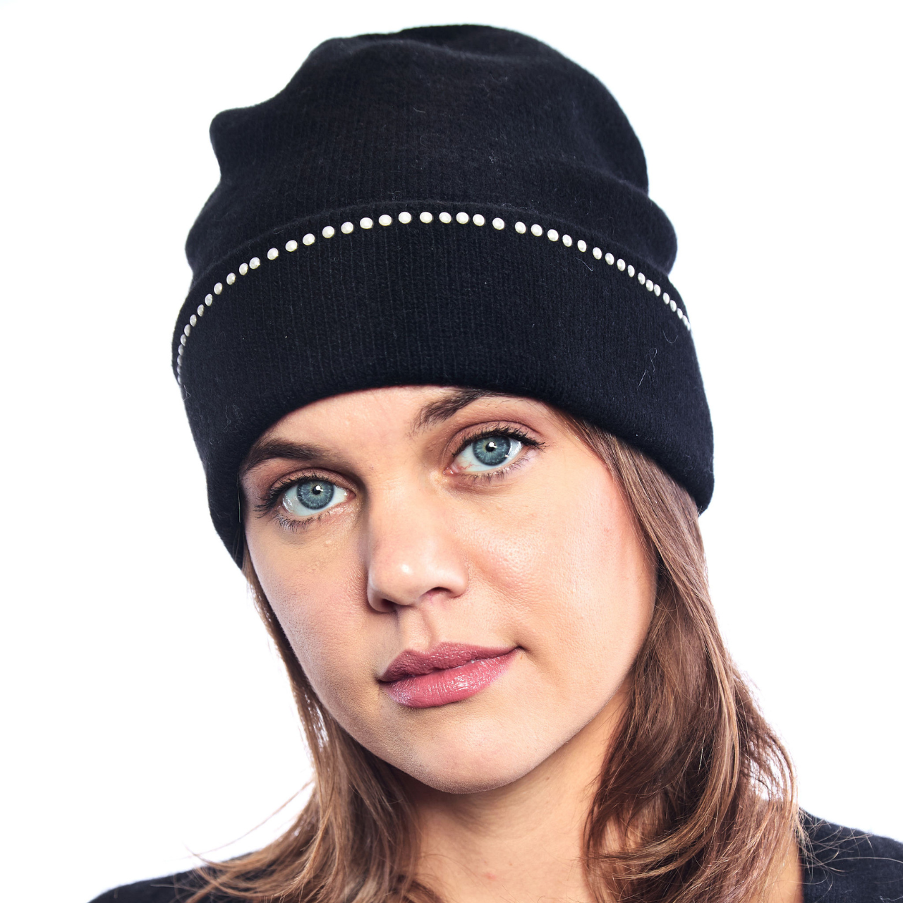 Cashmere Cuffed Beanie w. Pearl Embellishment - Black