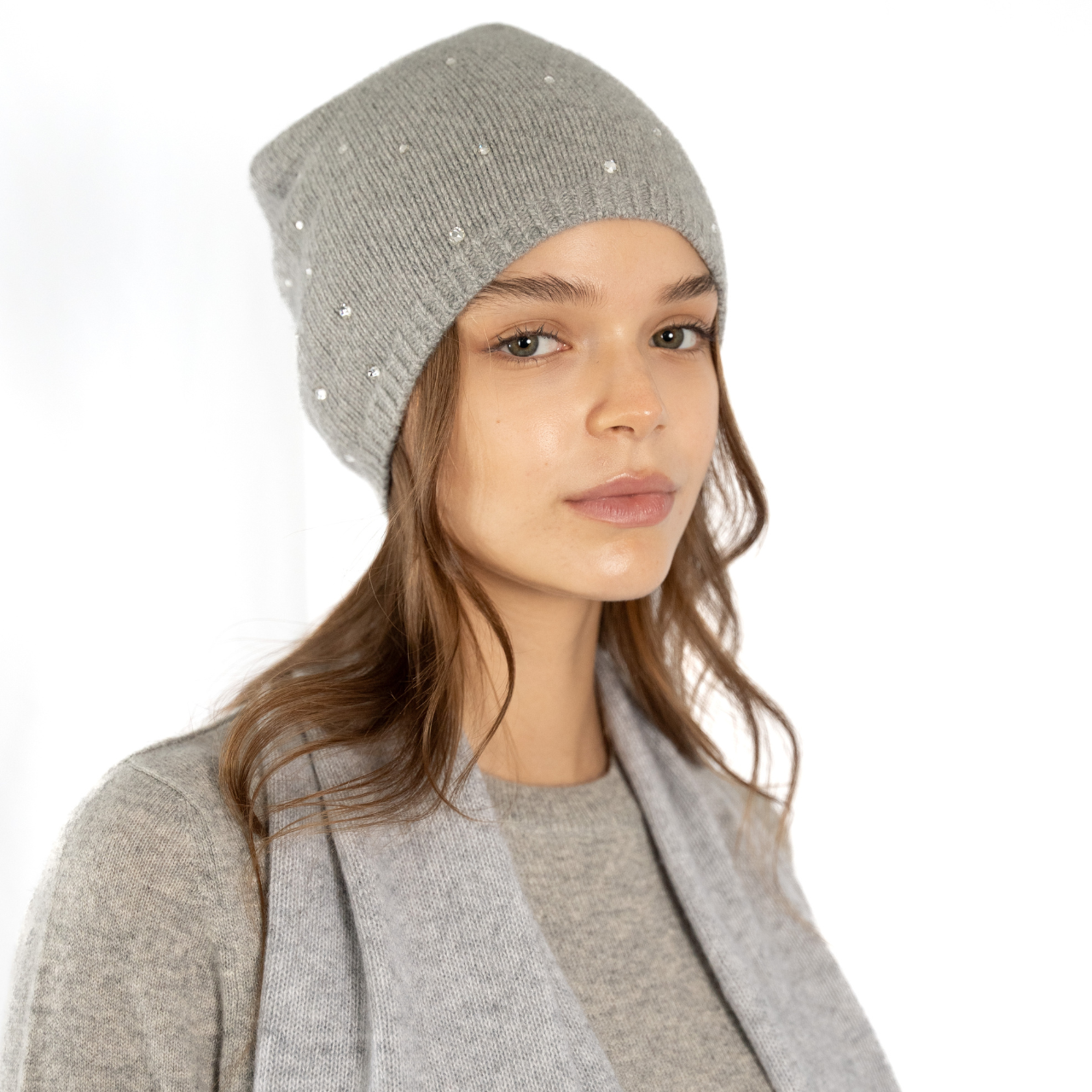 Cashmere Slouchy Beanie w. Scattered Swarovski Crystals - Light Heather Grey