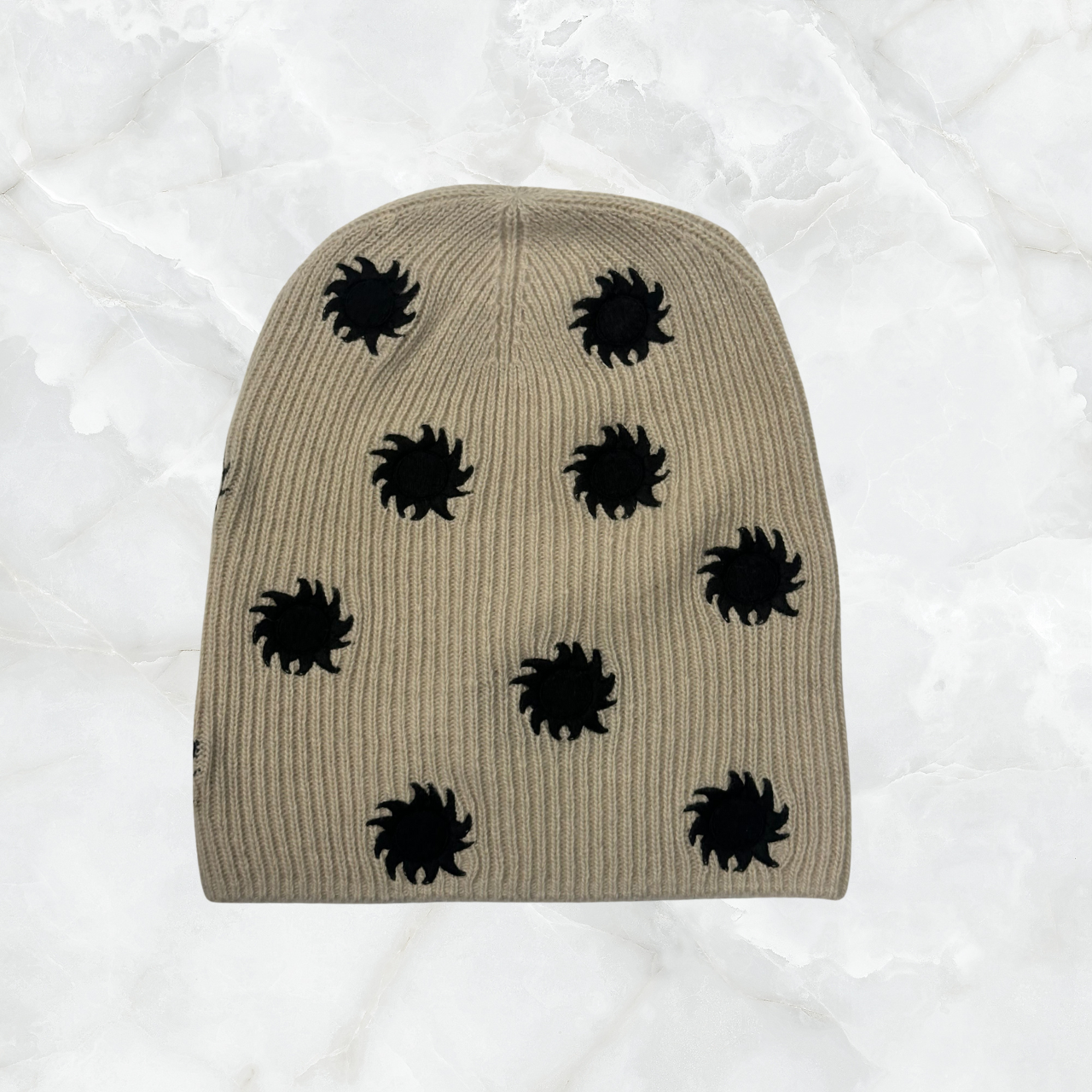 Cashmere Long Beanie w. Embroidered Curly Sun