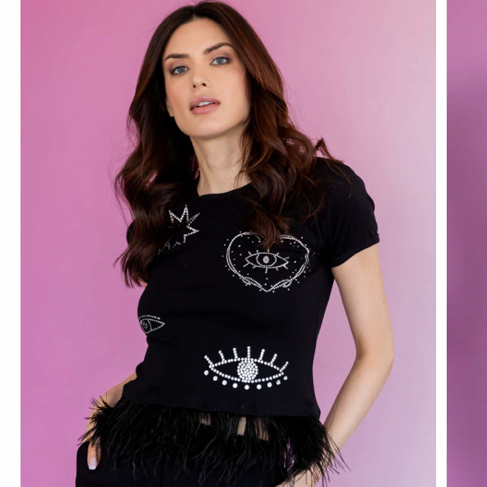 Cotton Short Sleeve T-shirt w. Mixed Crystal Motifs and Feather Trim