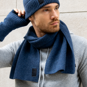 Men's Ribbed Cashmere Scarf w. Leather Tab - Denim Blue