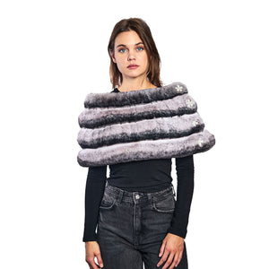 Faux Fur Emilia Shrug w. Flower Buttons - Chinchilla