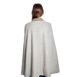 Wool Cape w. Snaps & Hand Embroidery Collar - Foggy