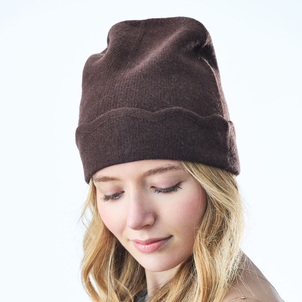 Scalloped Cashmere Beanie -Brown