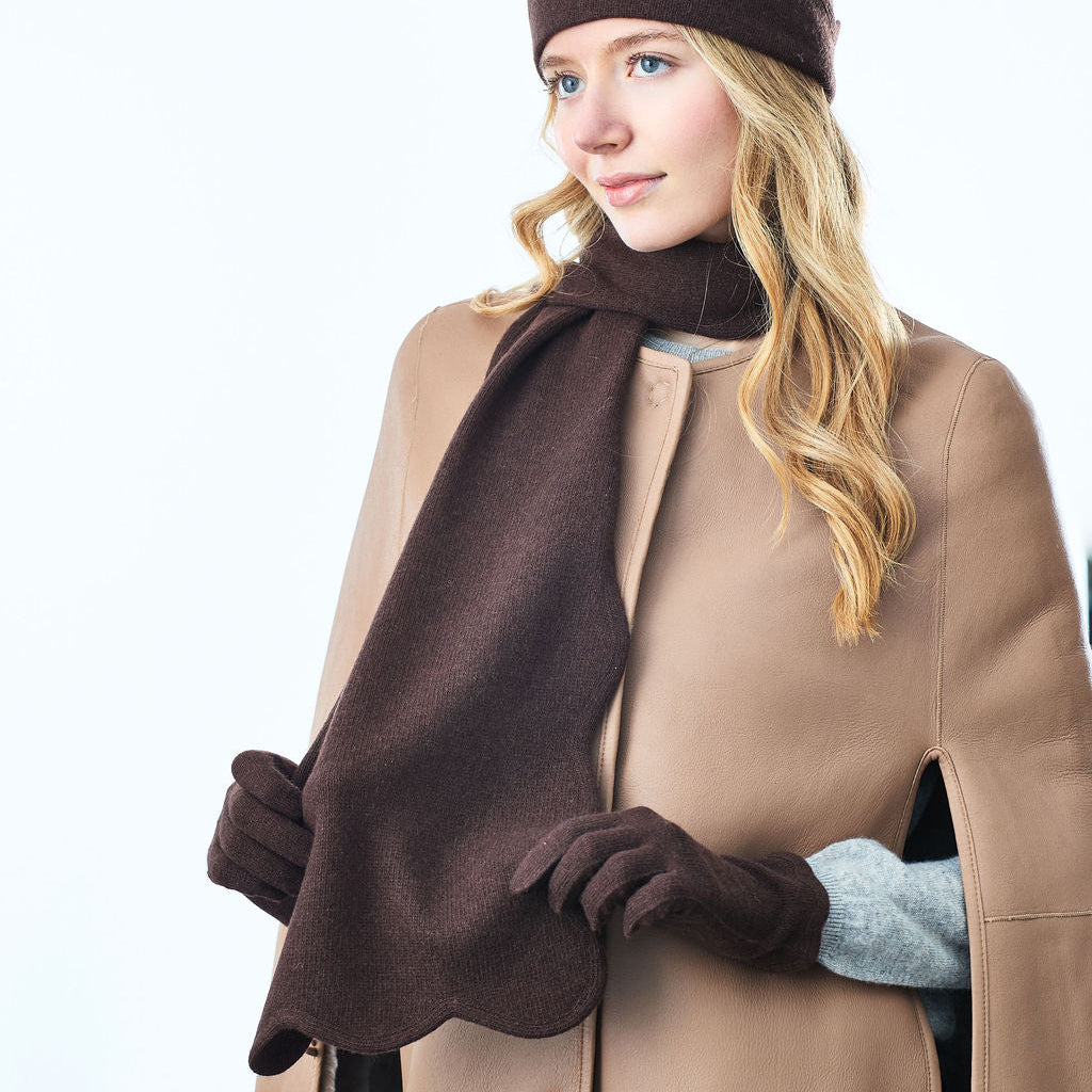 Long Cashmere Knit Scarf w. Scalloped Edges -Brown