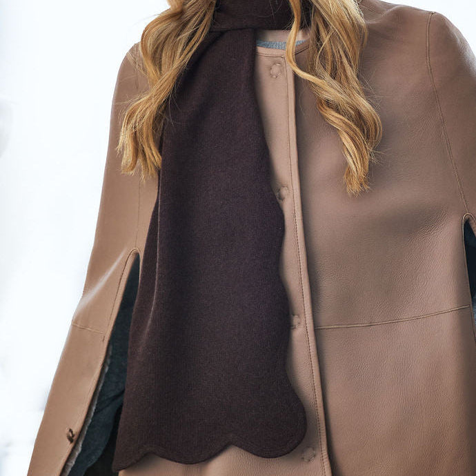 Long Cashmere Knit Scarf w. Scalloped Edges -Brown