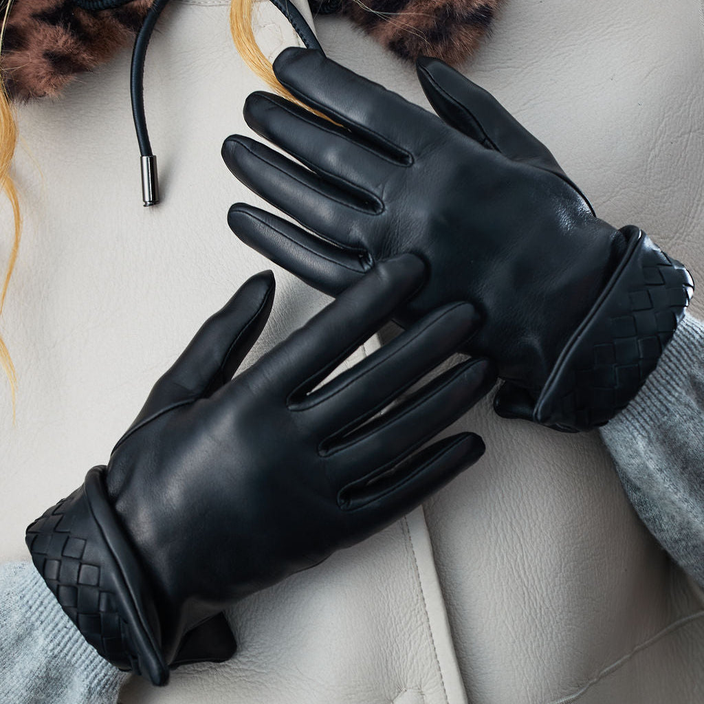 Leather Gloves w. Quilted Cuff -Black