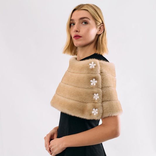 Faux Fur Emilia Shrug w. Flower Buttons - Natural
