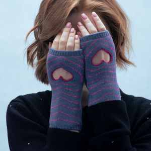 Short Fingerless Gloves with Hearts