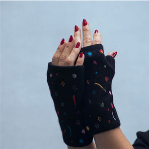 Cashmere Short Fingerless Gloves w. Mixed Embroidery