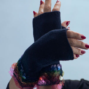 Short Fingerless Cashmere Gloves w. Paillette Cuff