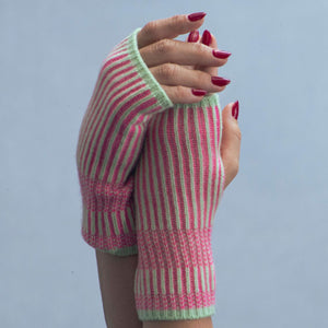 Short Fingerless Two-Tone Rib Gloves w. Thumb Slit & Alternate Rib on Wrist