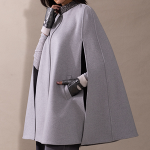 Wool Cape w. Snaps & Hand Embroidery Collar - Foggy