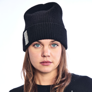 Cashmere ribbed knit cuffed rapper hat with crystal tab - Black