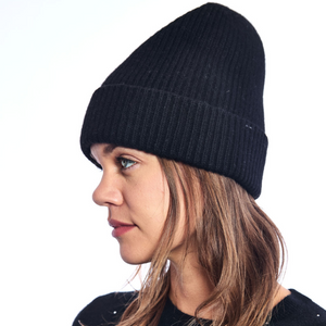 Cashmere ribbed knit cuffed rapper hat with crystal tab - Black