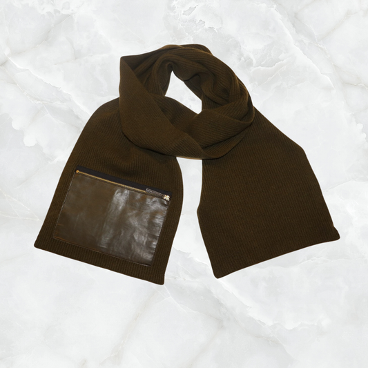 Cashmere Scarf w. Leather Pocket