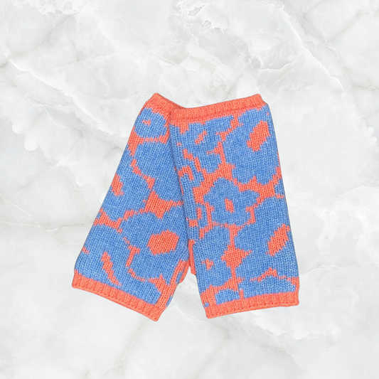 Short Fingerless Merino Gloves w. Intarsia & Crystal Poppies