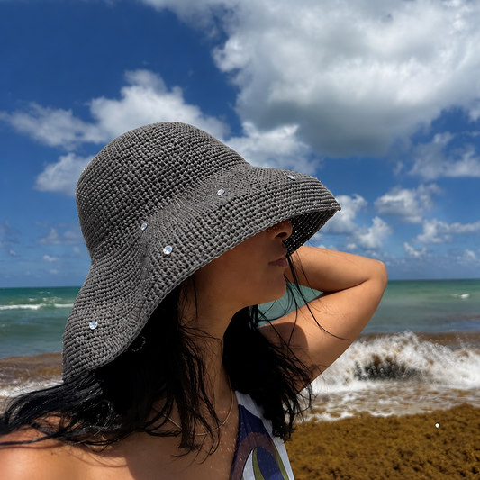 Relaxed Weekend Hat w. Scattered Crystals -Sky Grey