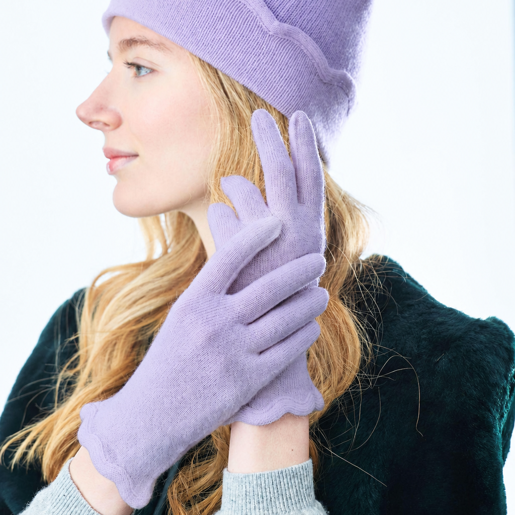 Full Finger Gloves w. Scalloped Edges -Lavender