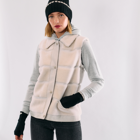 Sleeveless Shearling Vest w. Collar -Off White