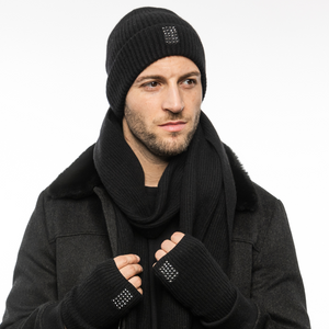 Men's Cashmere Ribbed Beanie w. Studded Tab